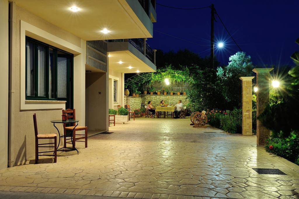 Evianna Studios Mousata Oda fotoğraf